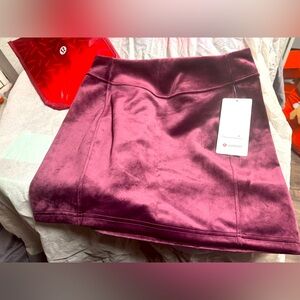lululemon athletica scuba HR mini skirt velvet size medium NWT!